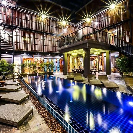 Lap Roi Karon Beachfront By Shanaya Екстер'єр фото