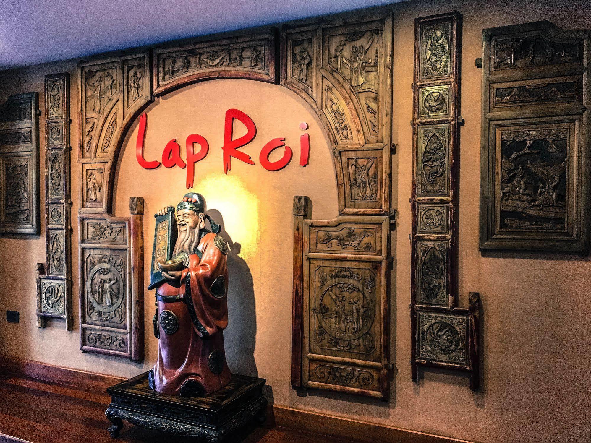 Lap Roi Karon Beachfront By Shanaya Екстер'єр фото